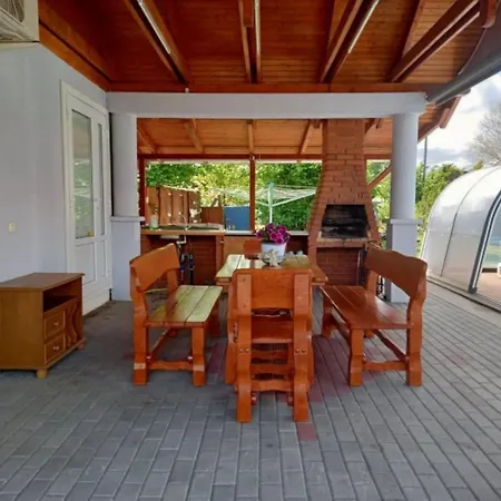 In Balatonmariafuerd Mit Terrasse, Grill Und Garten 度假居 *