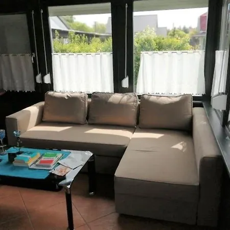 In Balatonmariafuerd Mit Terrasse, Grill Und Garten * Balatonmáriafürdő